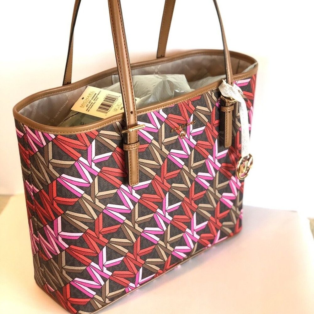 ITEM NOT FOR SALE CURRENTLY (Lost). Pls. Ignore Outstanding Offers